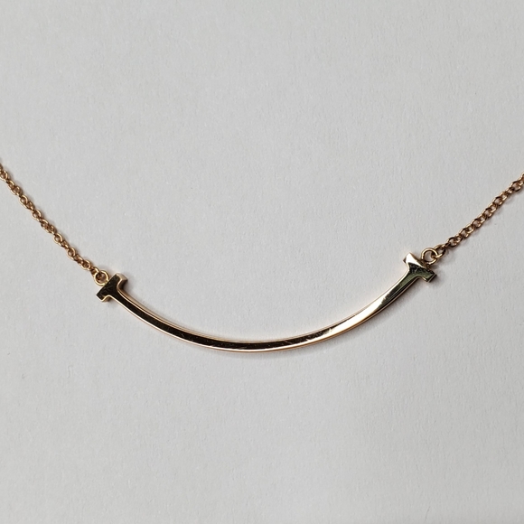 Authentic Tiffany & Co. T-Smile Mini 18KT Rose NIB - Picture 3 of 7